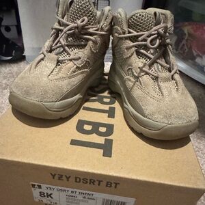 YZY DSRT BT Infant Boots in Tan ( used in good condition)